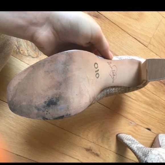 Super Cute Sam Edelman Snakeskin Heels - Picture 3 of 5